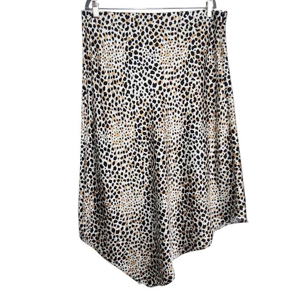 Forever 21 Asymmetrical Leopard Print Midi Skirt Size 3X Leopard Print Skirt - Picture 1 of 8